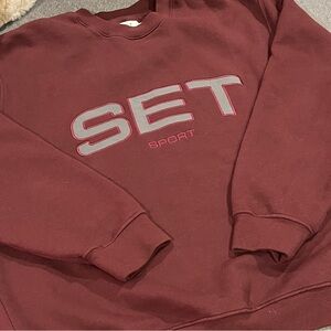 NWT SET’s Fever Red Staple Crewneck